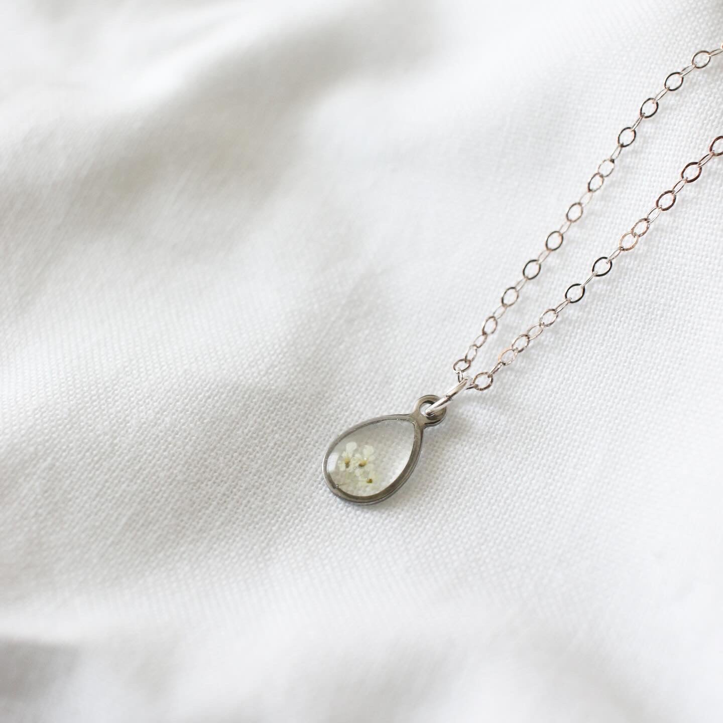 Silver Raindrop Queen Anne's Lace Necklace