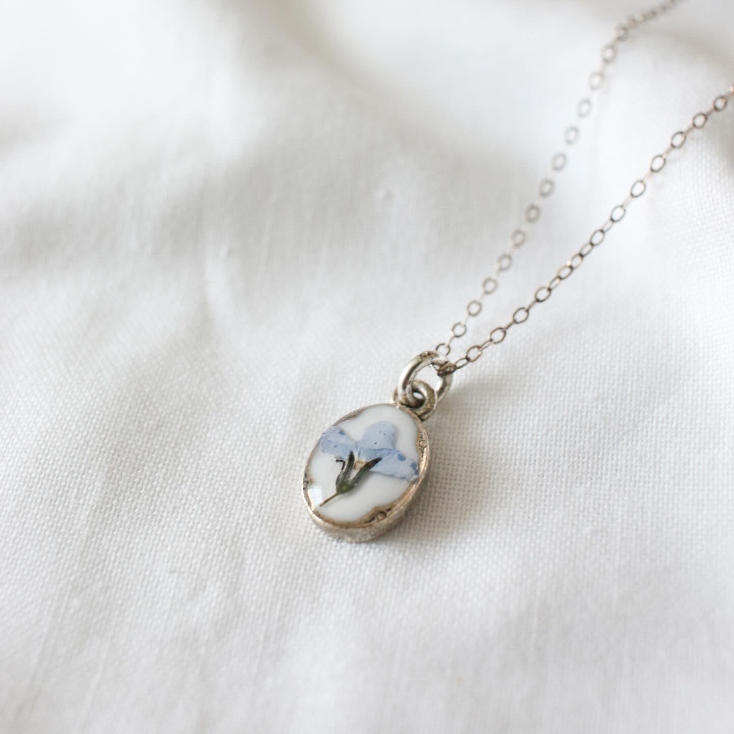 Diana Oval Necklace in Silver
