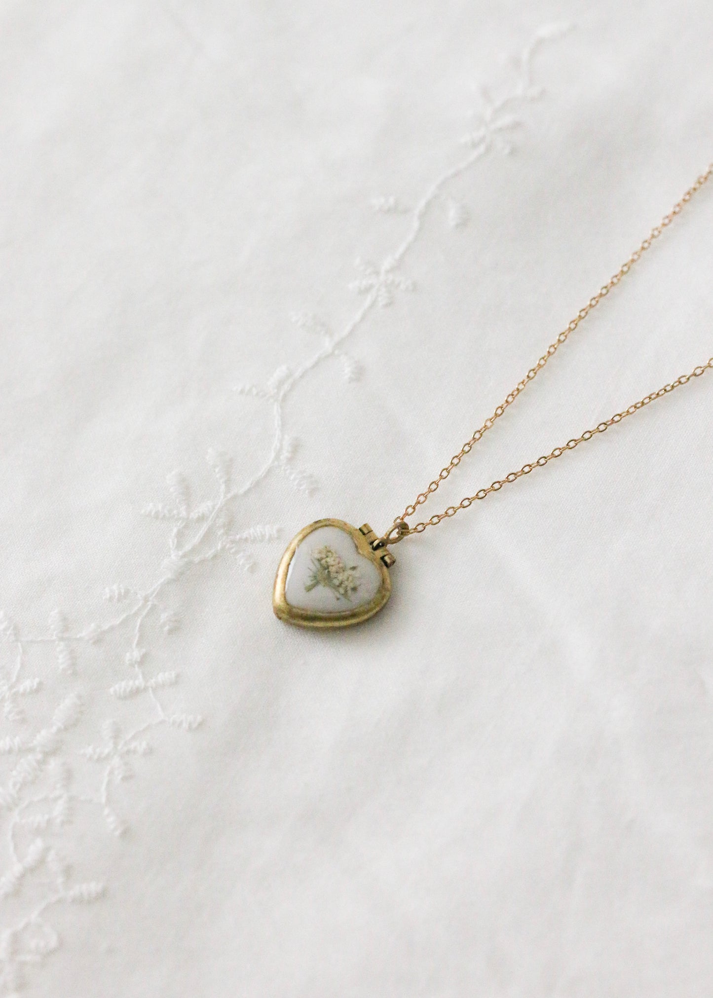 Klara Locket