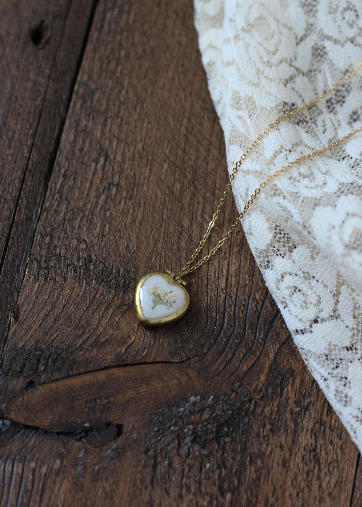 Klara Locket