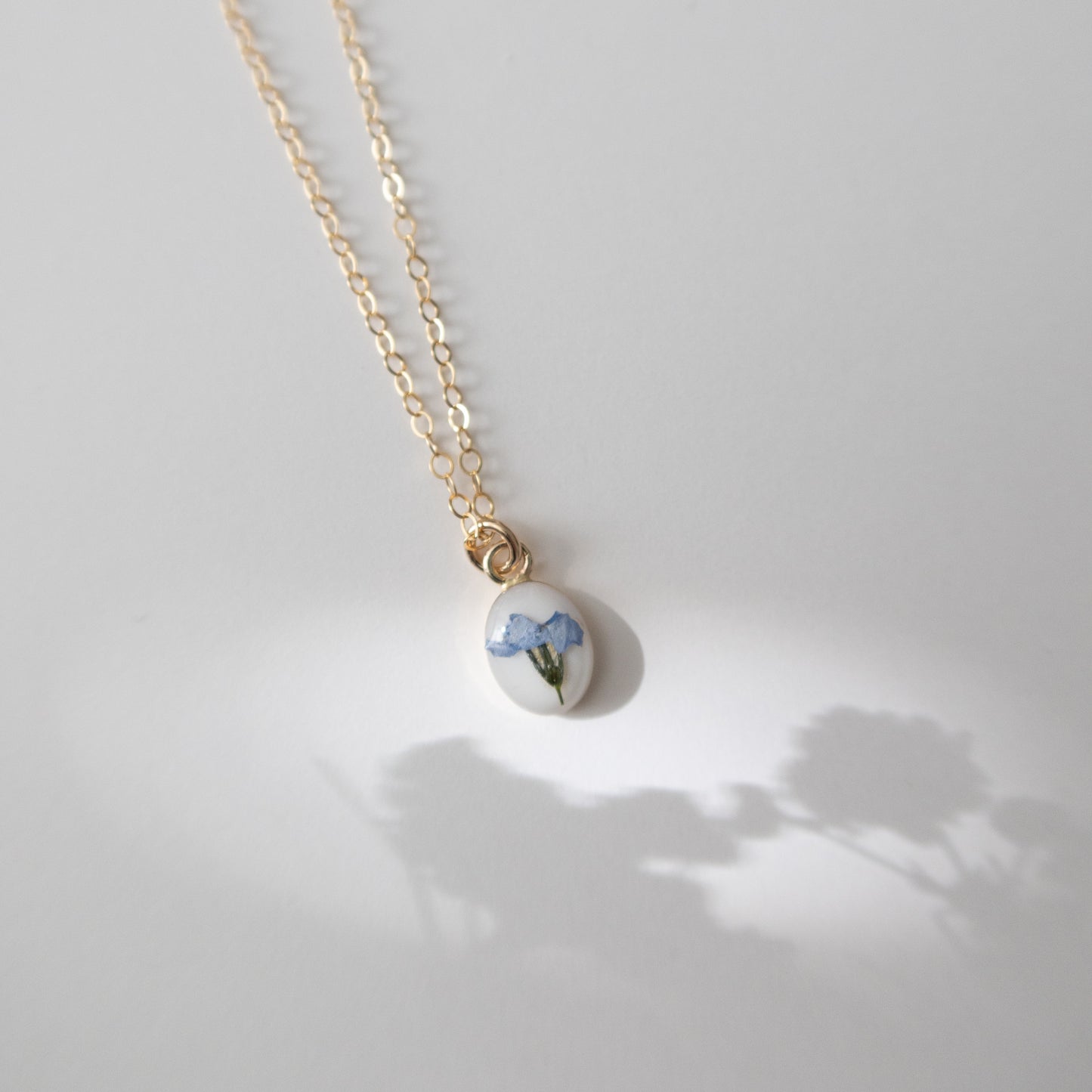 Simple Diana Necklace in Sky